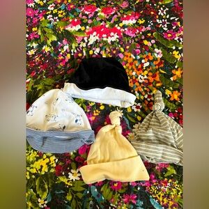 Set of 4 Baby Hats in Black, White, Yellow, and Gray